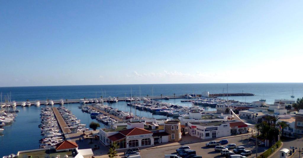Hostal Yebisah Santa Eularia des Riu Exterior photo