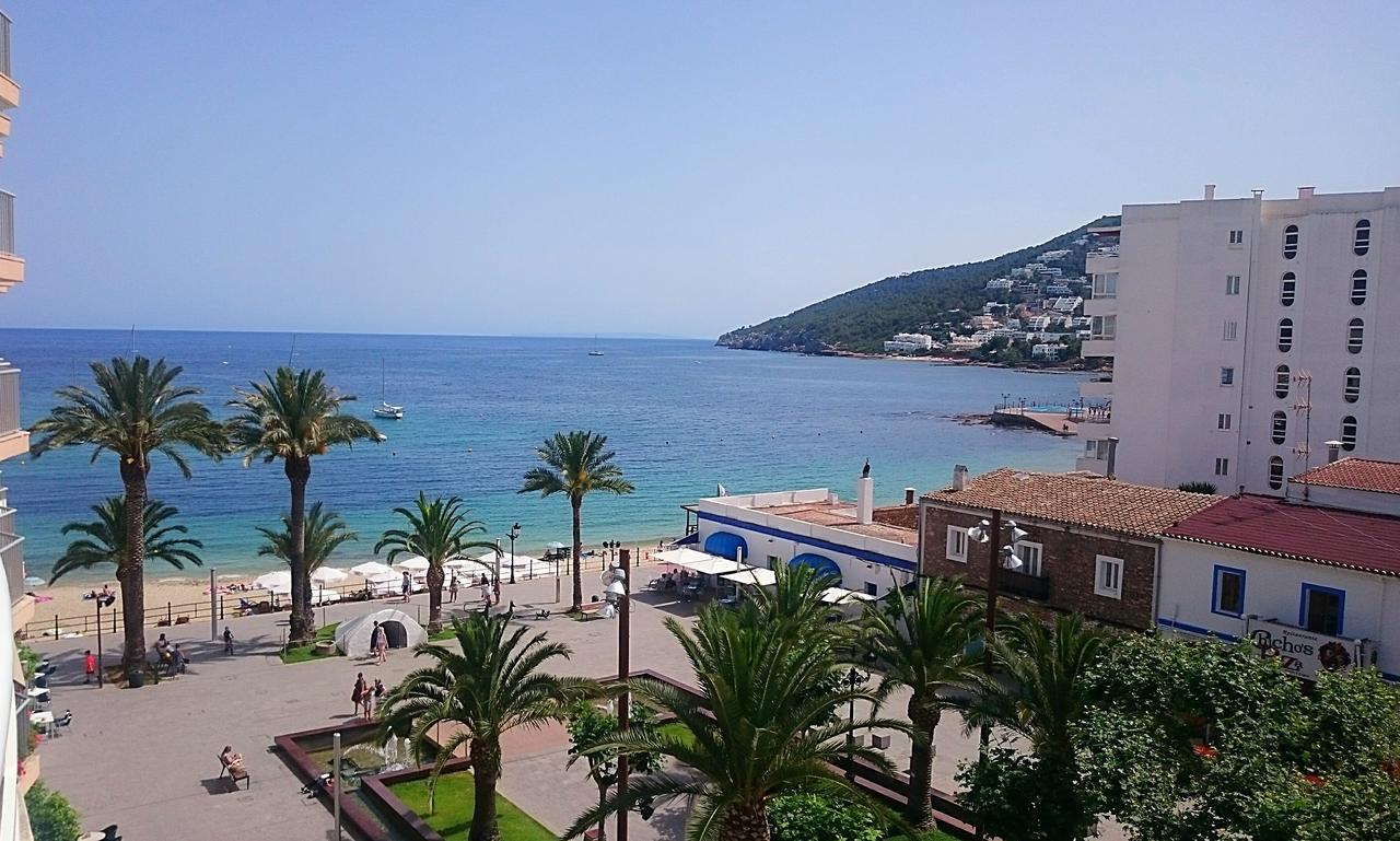 Hostal Yebisah Santa Eularia des Riu Exterior photo